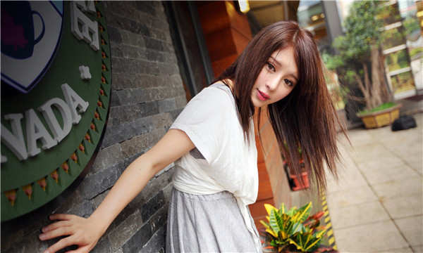 邹平想找一个女性生孩子给报酬-｛找个女人生孩子多少钱｝